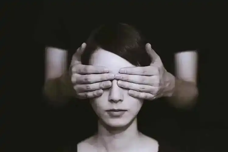 西檬之家-字母圈M是什么？理解BDSM文化中的受虐者角色